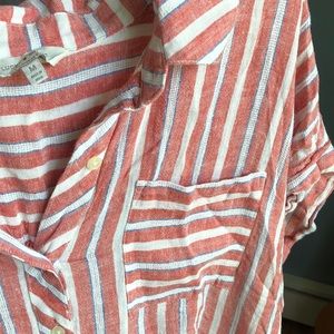 Short/ long button up collared lucky brand shirt.
